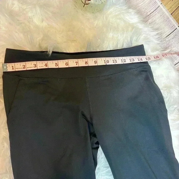 Under Armour Leggings with Pockets Size M - Picture 4 of 5